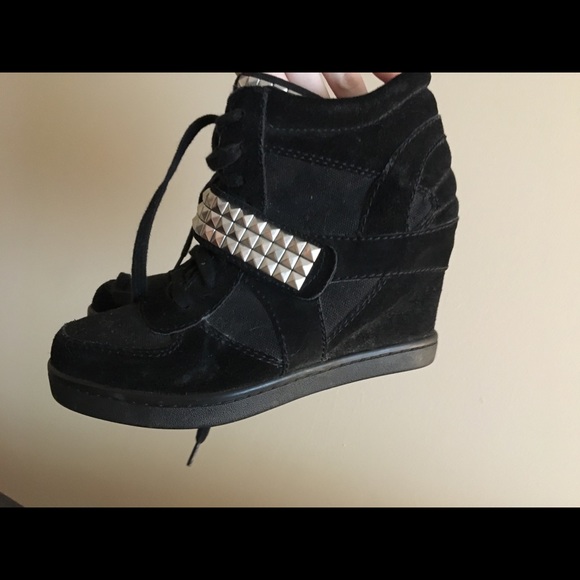 Steve Madden Black & Silver Hamilton Wedges - Picture 3 of 4
